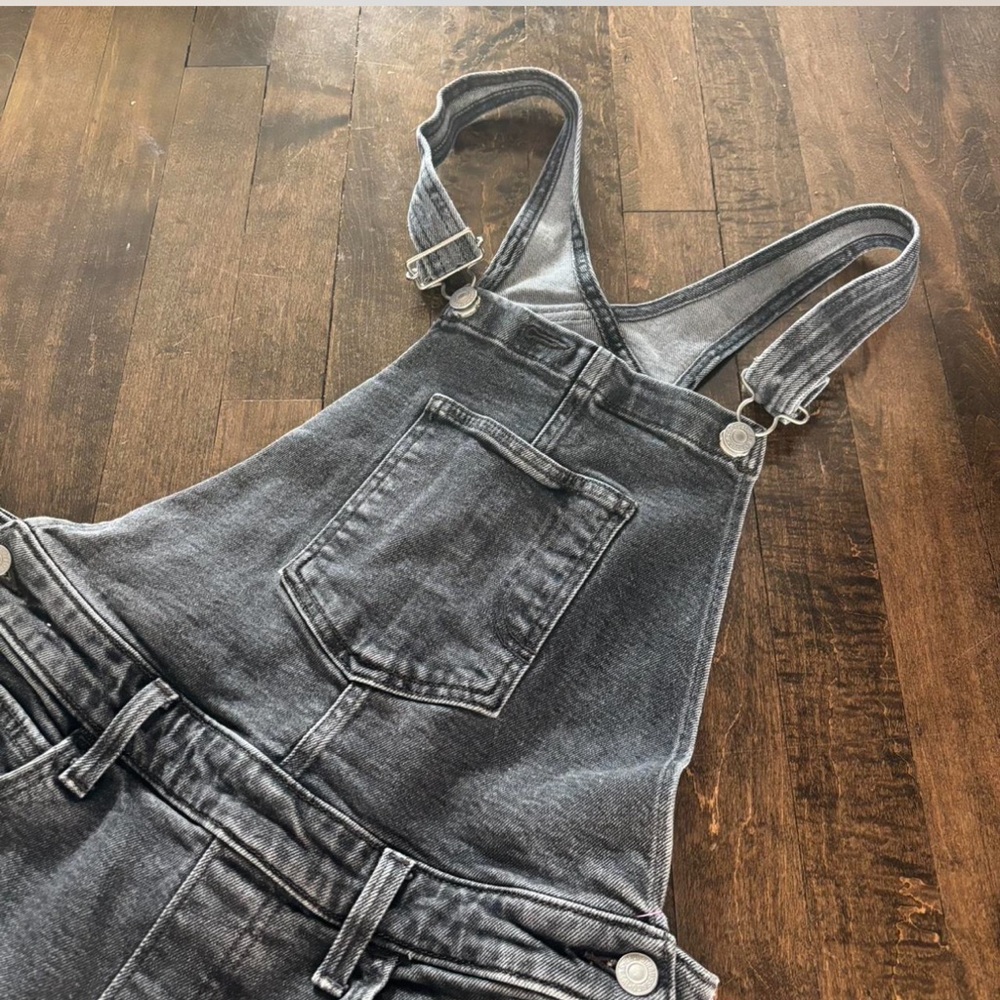 Black Levi’s denim Overalls